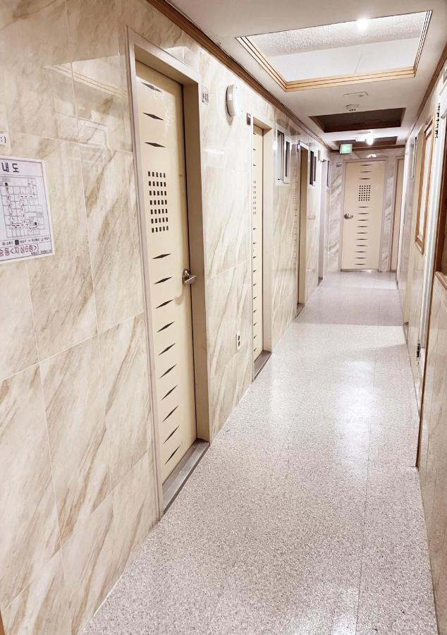 Cony House Kapselhotel